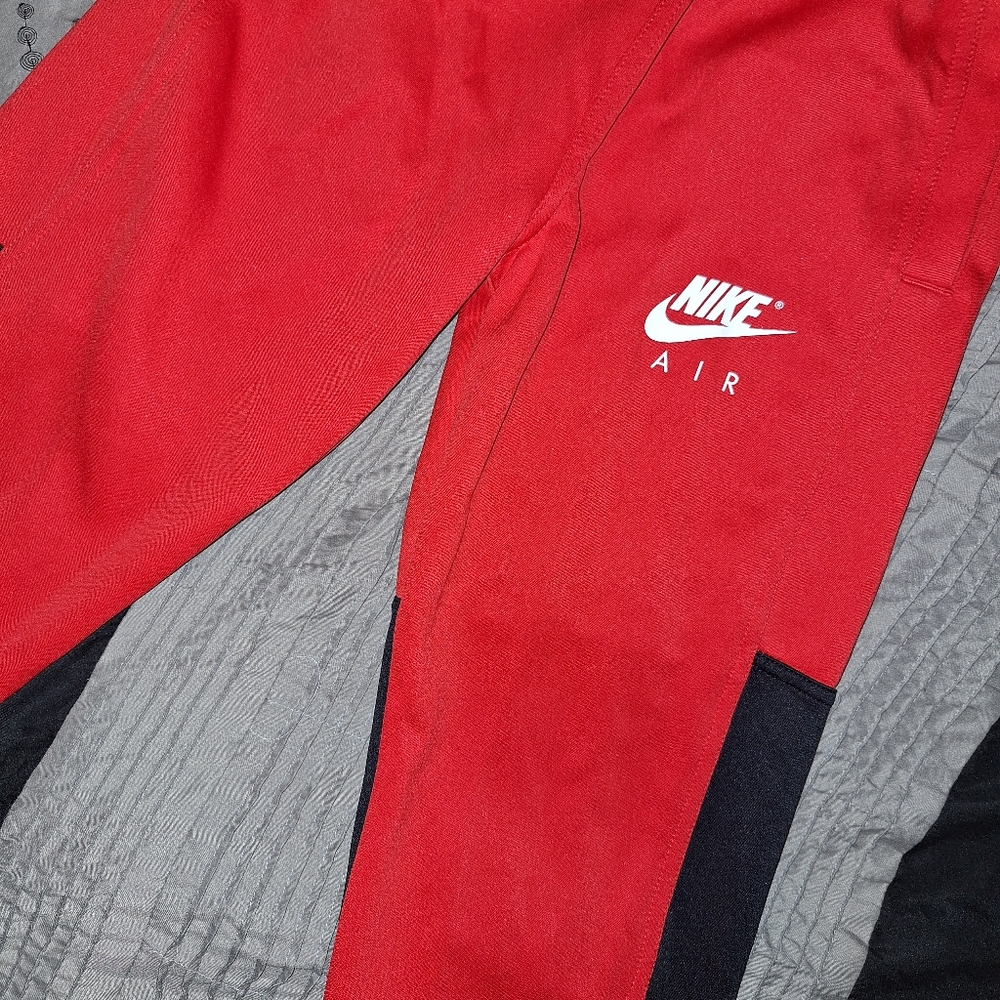 ***BOYS Nike tracksuit pants size M